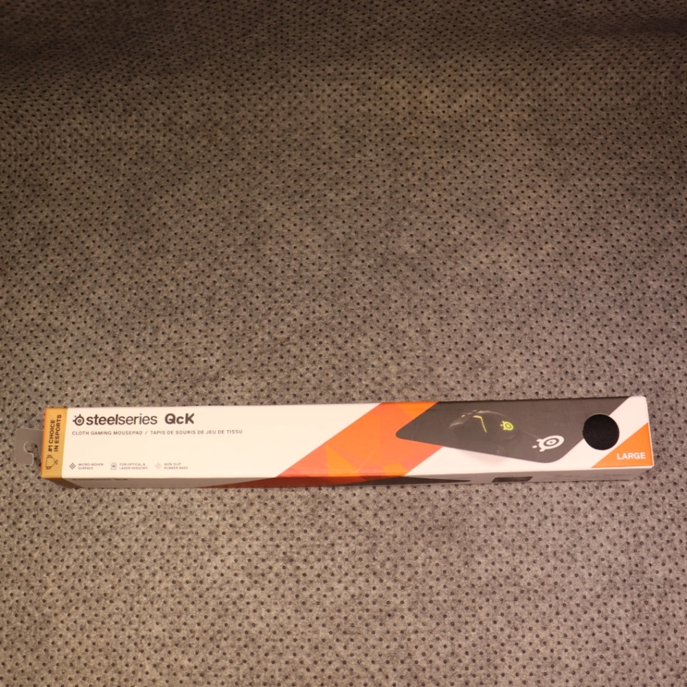 NEW Steelseries Qck Gaming Mouse Pad Large